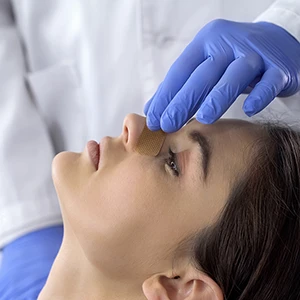 women nose examination